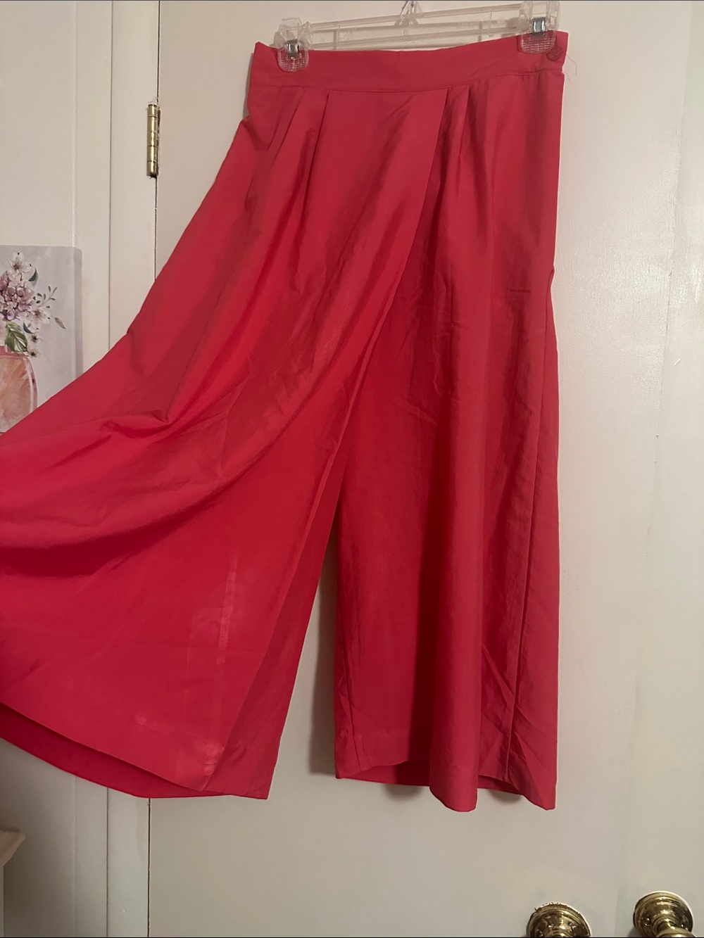 Women's Wide-Leg Crop Pants in Coral Red